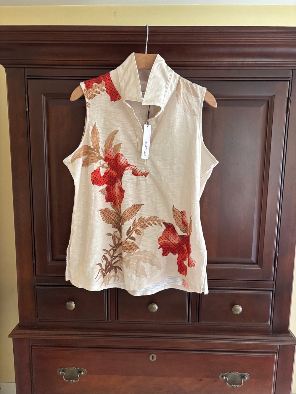 Chico's Cream Sleeveless Floral-Print Collared Tank